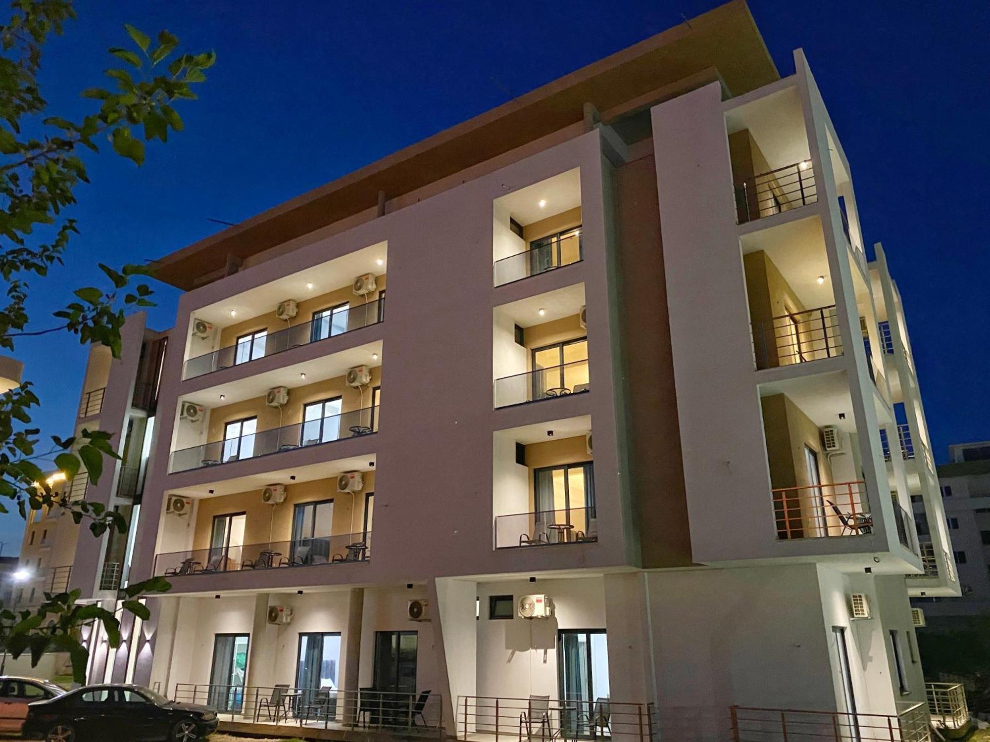 Supreme Luxury Aparthotel Ulcinj Exterior foto